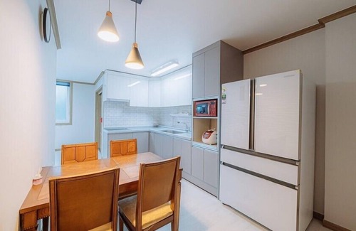 Geoje House | Geoje Swim Pension