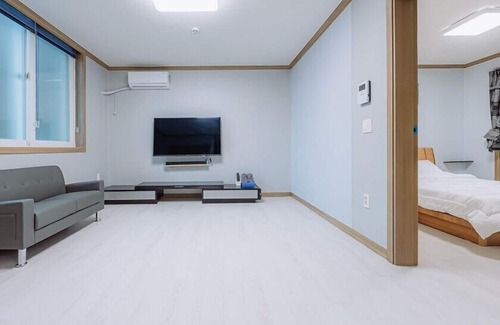 Geoje House | Geoje Swim Pension