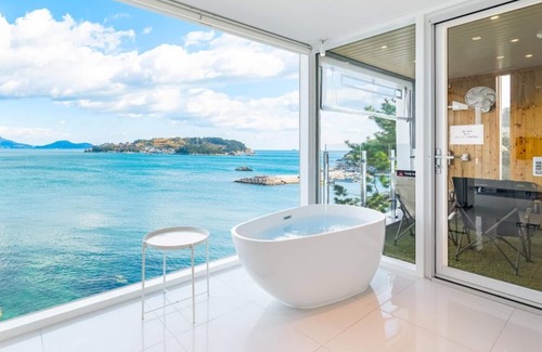 Geoje House | Geojedo Discovery Pool Villa