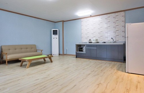 Geoje House | Geojedo Gyeonnaeryang Pension