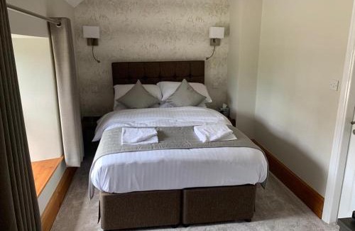 Holmesfield Hotel | George and Dragon