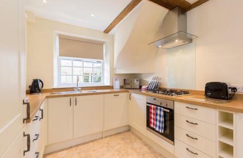Winchcombe Apartment | George III