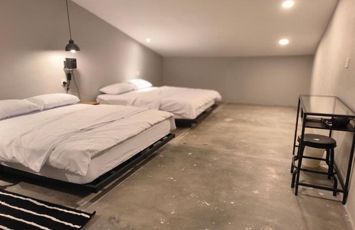Historic George Town House | Georgetown landed Guest House WL