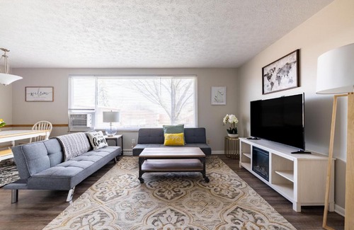 Fairview Park Apartment | Georgetown Villas 3-2c Close to Cleveland Airport and Fairview Hospital ideal for long stays!