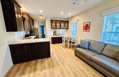 Crystal River Cabin | Get 10% off on weekly stay or 15% on monthly stay. Fully equipped cabin. CR. Fl