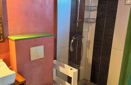 Capesterre-Belle-Eau Bed & Breakfast | Get away from it all: bedroom in architect-designed house with sea view!