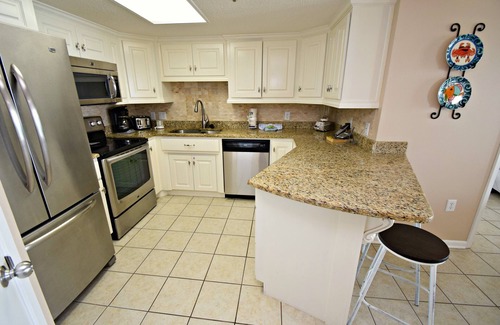 Orange Beach Condo | ☀️Get knee deep in the water somewhere. Come on down y'all!🐠🌴