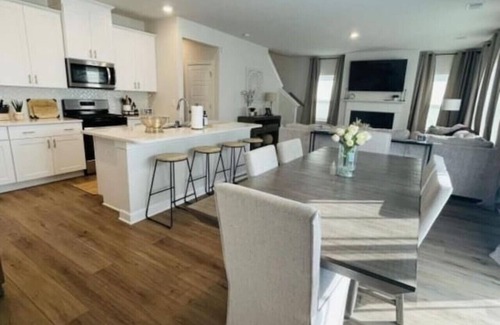 Moore House | Get More Rest and Relaxation in Moore!