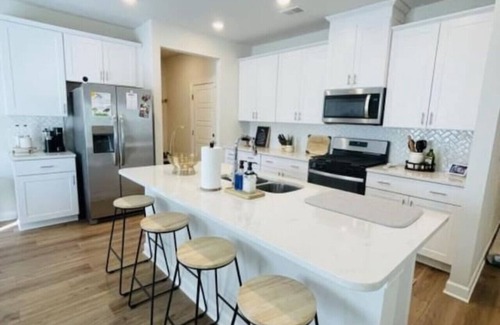 Moore House | Get More Rest and Relaxation in Moore!