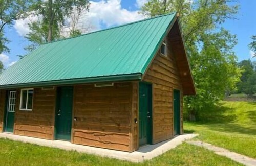 Belfast Cabin | :)Getaway Log Cabin+ComfyBeds & Electric #5