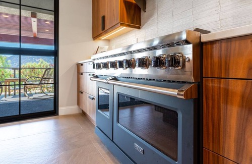Solvang House | Getaway to relax and enjoy the views