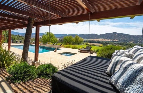 Solvang House | Getaway to relax and enjoy the views