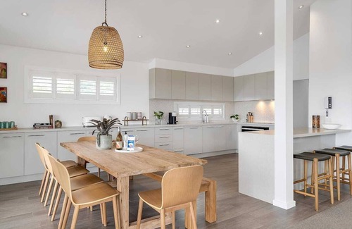 Coledale House | Getawayz NSW - 'Drift' - Absolute Beachfront at Coledale w/Panoramic Views & Multiple Living Zones