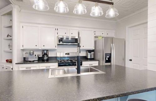 Blinn College-Bryan Campus House | Gettysburg Getaway - Your stylish Texas retreat