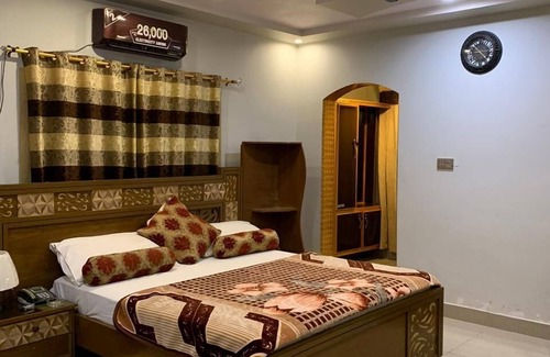 Sindh Hotel | Ghosia Guest House