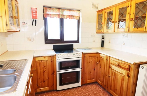Kendal Cottage | GHYLL BANK HOUSE, pet friendly, character holiday cottage in Staveley