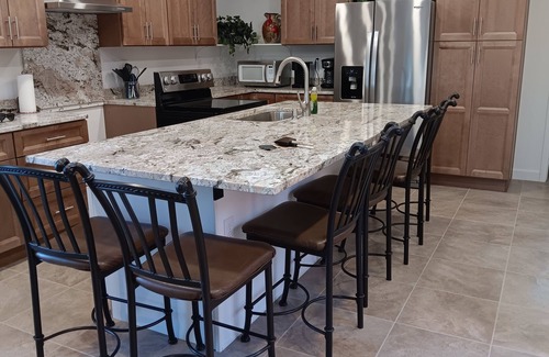 Sycamore Vista Estates House | Gia's Mountain View Retreat. brand new built in 2024 guest house.