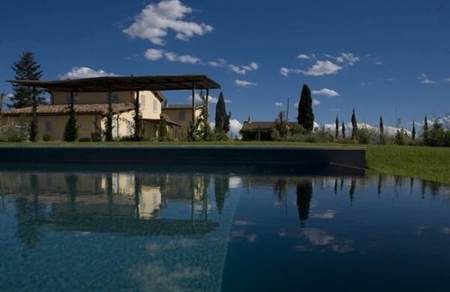 Sovicille Apartment | Giallo/Rosso 2 bedroom 1 bathroom apartment