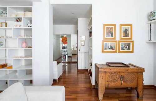 Gianicolense Apartment | Gianicolo Elegant Art Oasis