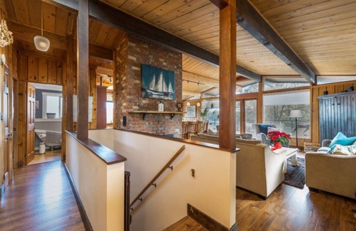 Gibsons House | Gibsons Luxury Cedar Cottage with Ocean & Mountain Views!