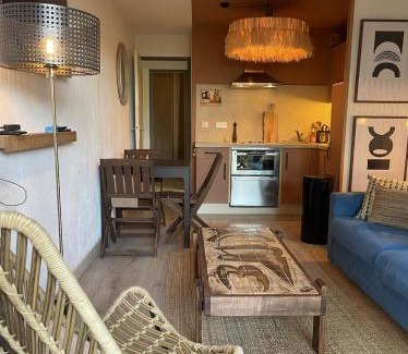 La Croix-Valmer Apartment | Gigaro Apt 4 pers Vue mer Plage a pieds Piscine, Tennis