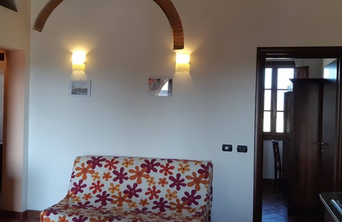 Latignano Apartment | GIGLIO apartment, up to 4 people NO KIDS LOCATION