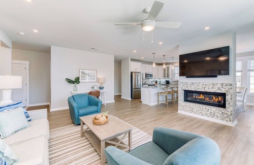 Bermuda Bay Condo | Gilded Garnet - Spacious 3BR Corner Unit, Sunset Views, Near Beach