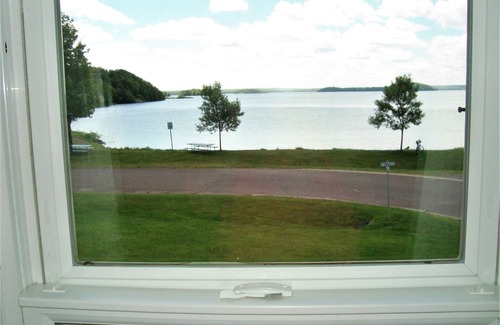 Gile House | Gile Lake Getaway