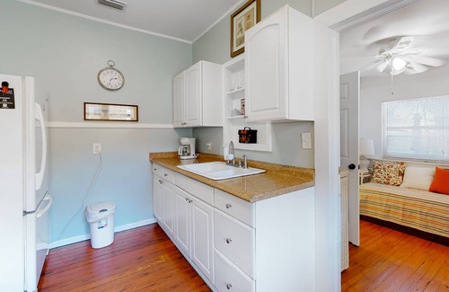 Gillespie Park House | Gillespie Park Pool Cottage | House in Sarasota