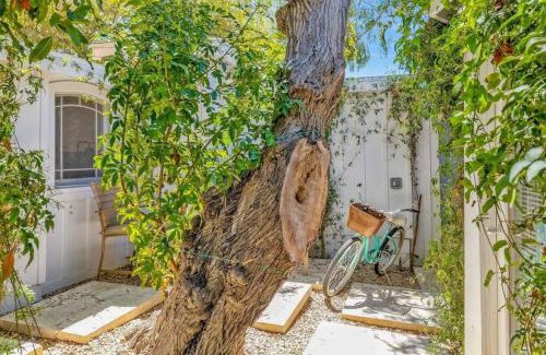 Santa Barbara House | Gillians Room- Pet Friendly