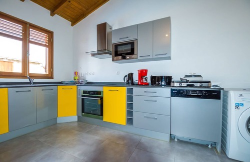 Anse-Bertrand Cottage | Ginger bungalow, swimming pool, 3 km from the beach