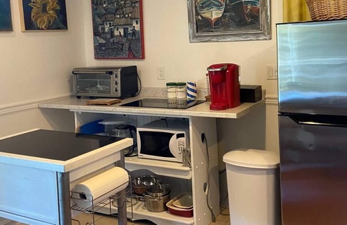 Union Bay Apartment | Girasol Suite retreat in Union Bay.