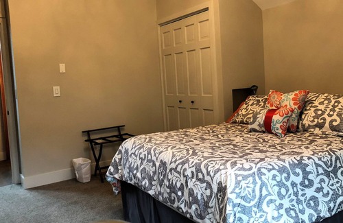 Alyeska Apartment | Girdwood Rentals & Accommodations