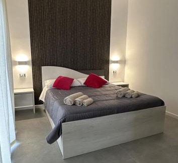 Crotone Bed & Breakfast | GIROOMS B&B