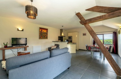 Ajat Apartment | Gîte “Amélie” – Softness and Light for 1 to 2 Adults