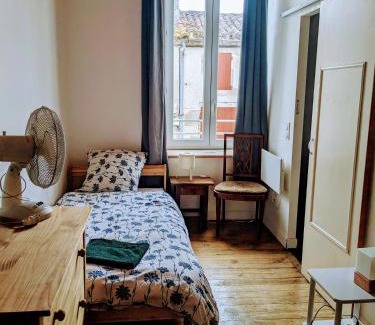 Buzet-sur-Baise Apartment | Gite d'étape Canal de Garonne