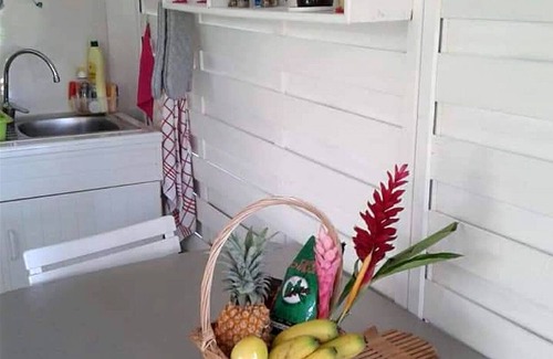 Petit-Bourg Apartment | GITE DE CHARME fleuri à Petit Bourg : Self-catering accommodation