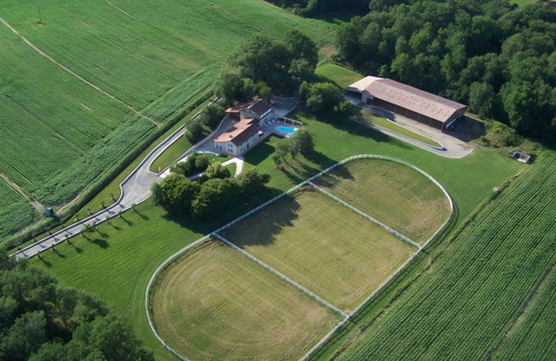 Loubersan House | Gite domaine Rey 15 Swimming pool Petanque nearby Mirande gers