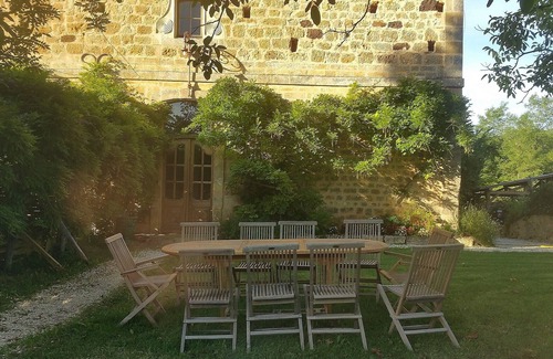 Domme Cottage | Gite Dordogne, 5 bedrooms, 5 bathrooms for 9 people. Charm and space.
