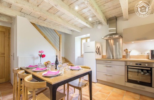 Saint-Jean-de-la-Porte House | GITE DU PORCHE - SAINT JEAN DE LA PORTE