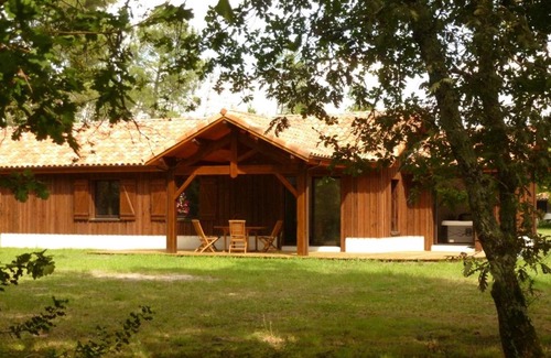 Pissos Villa | Gite en forêt landaise avec jacuzzi d'intérieur
