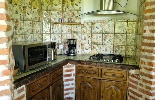 Marliac House | Gîte for two to six people, swimming pool, bowling green, spa, tennis.