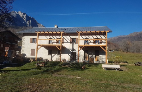 Saint-Michel-de-Maurienne House | Gite au Calme Avec vue sur les Montagnes