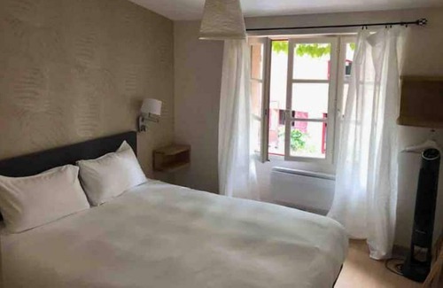 Mondragon House | Gîte Grenache, in the heart of a 3*** vineyard