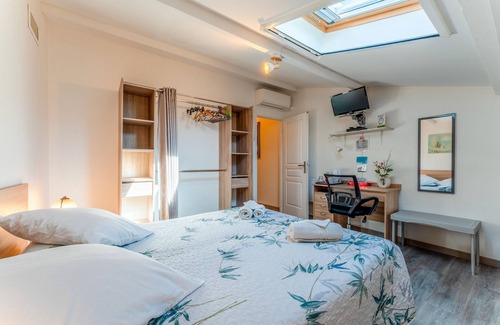 Saint-Ambroix Bed & Breakfast | Gite - Guest Room L'Occitania 44m² - Room and Annex 55 m²