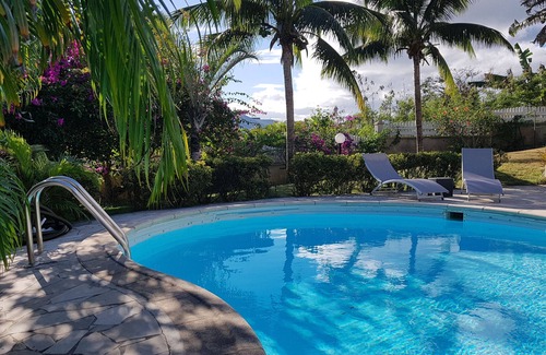 Sainte-Anne Cottage | Gîte gwada mango T2 air-conditioned 150m from the beach, swimming pool, patio
