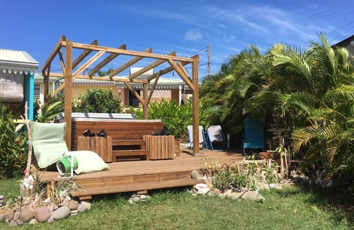 Petit-Bourg House | Gite Hibiscus or Frangipanier, gites for 2 people, Bellevue-Gites