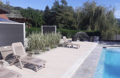 Soultzeren Cottage | Gite "L 'ARAUCARIA" by the pool at DOMAINE "La Villa Moraine" Munster