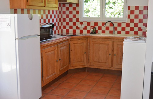 Saint-Christol-Les-Ales House | Gîte 'L'Albizia' with shared pool, Wi-Fi and air conditioning