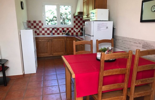 Saint-Christol-Les-Ales House | Gîte 'L'Olivier' with Wi-Fi and Air Conditioning